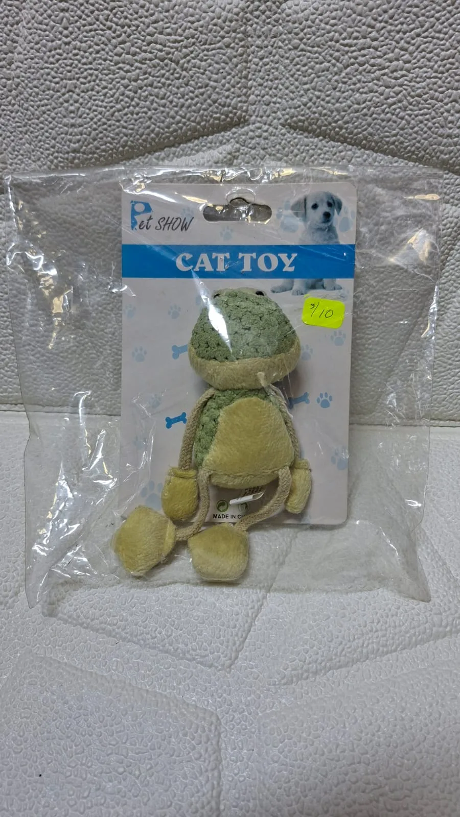 Juguetes gatos pequeños y grandes